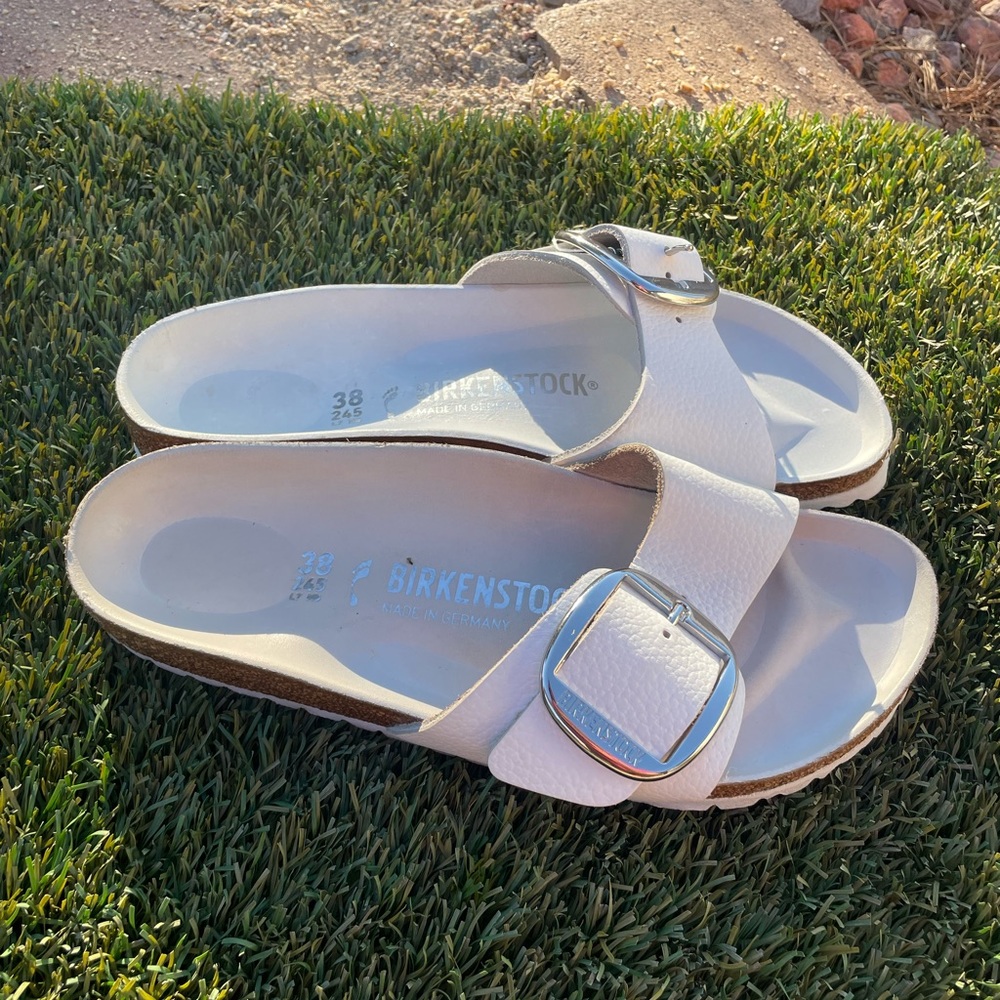 Women’s Birkenstock Madrid Big Buckle White Leather sandal sz 7 - Picture 2 of 6